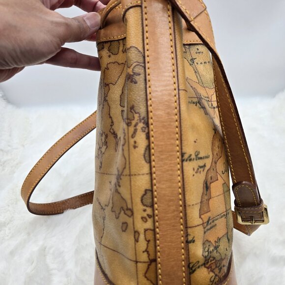 Alviero Classe Geo Classic bucket bag - Picture 4 of 14